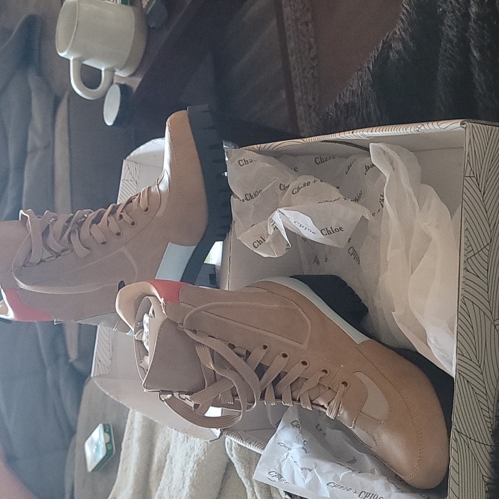 Chase + Chloe Tan Boots 👢 😍